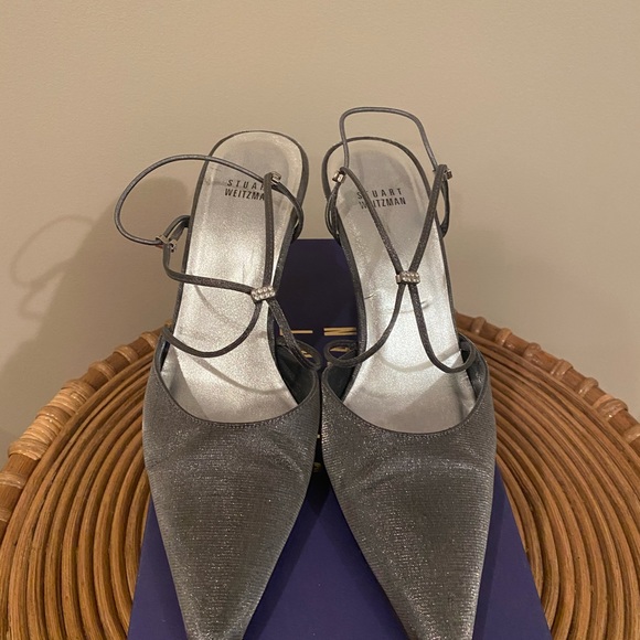 Stuart Weitzman Pewter Pointed Heels - Picture 2 of 6